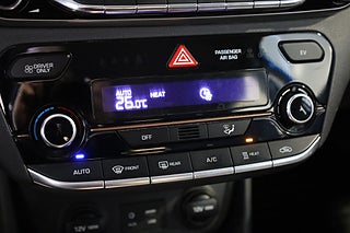 Halvkombi Hyundai IONIQ 17 av 23