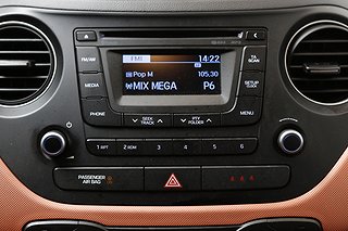 Halvkombi Hyundai i10 17 av 20