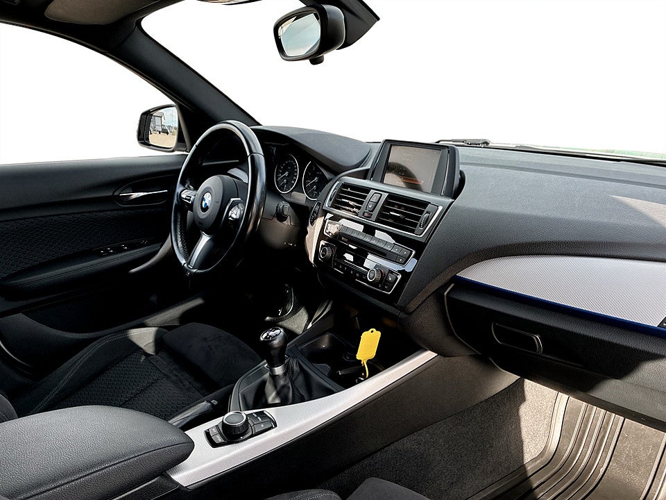 Bild på BMW 118i 5D M-Sport 136hk BACKSENSORER FARTHÅLLARE