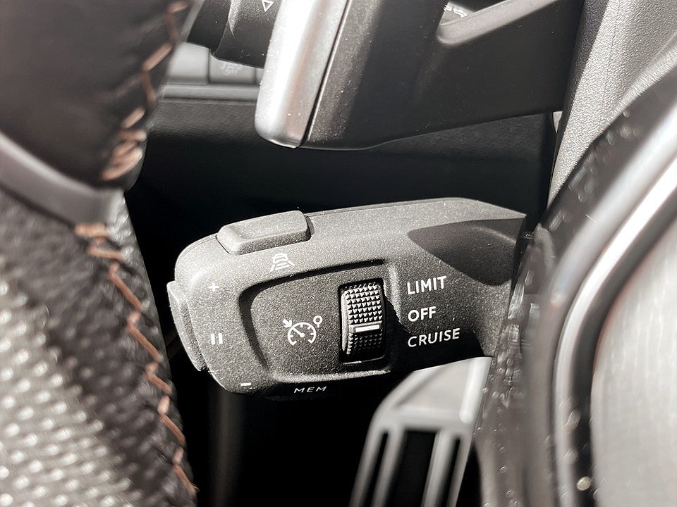 Bild på Peugeot 5008 GT 1.2 PT 130hk Aut 7-SITS B-KAMERA CARPLAY