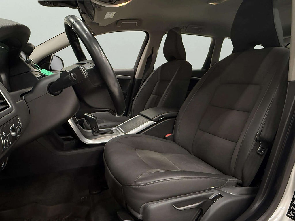 Volvo V70 D3 Geartronic Classic, Momentum Navi Drag  2 Ägare - miniatyr 11