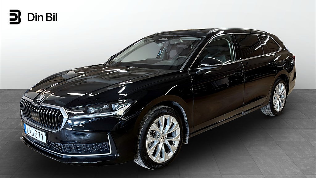 Skoda Superb SELECTION 1,5 TSI M-HEV 150 LED-Matrix/Drag/P-värm