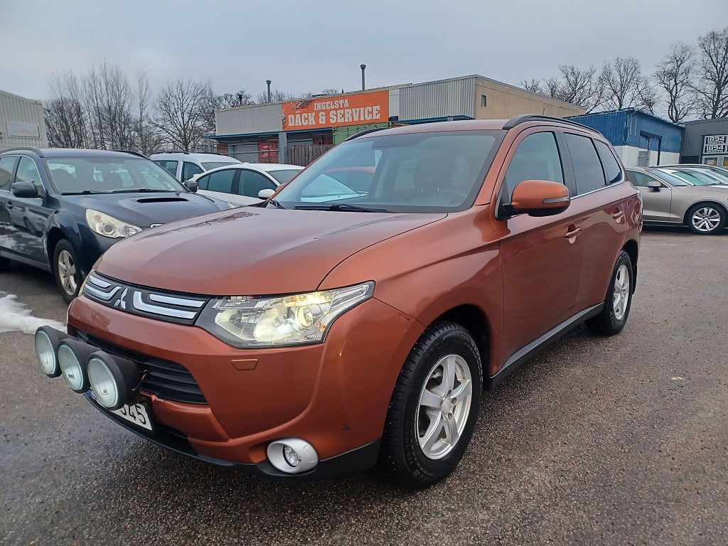 Mitsubishi Outlander 2.2 Di-D 4WD Business, 7-sits,Keyless,Drag