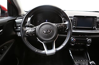 Halvkombi Kia Rio 9 av 15