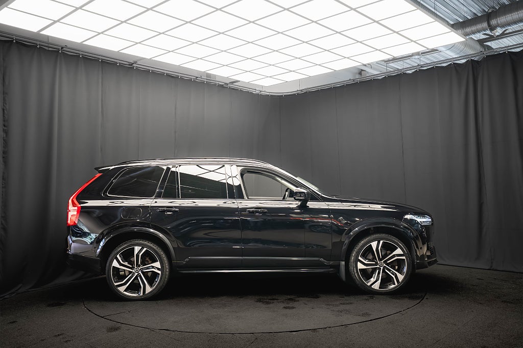 Volvo XC90 Recharge T8 AWD ULTIMATE DARK 7-sits B&W LUFT 22'' MOMS