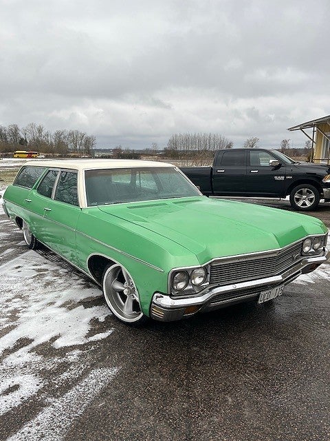 Chevrolet Impala Kingswood 5.7 V8 Hydra-Matic