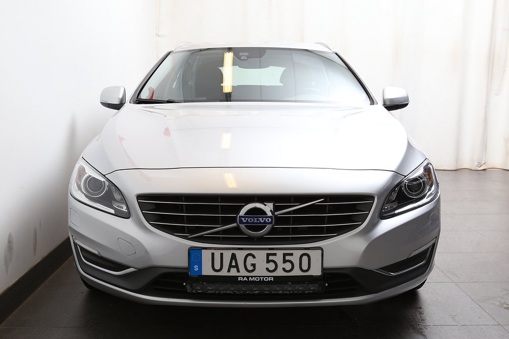 Volvo V60 D4 181hk S/S Summum BE Extraljus VOC Drag 2015