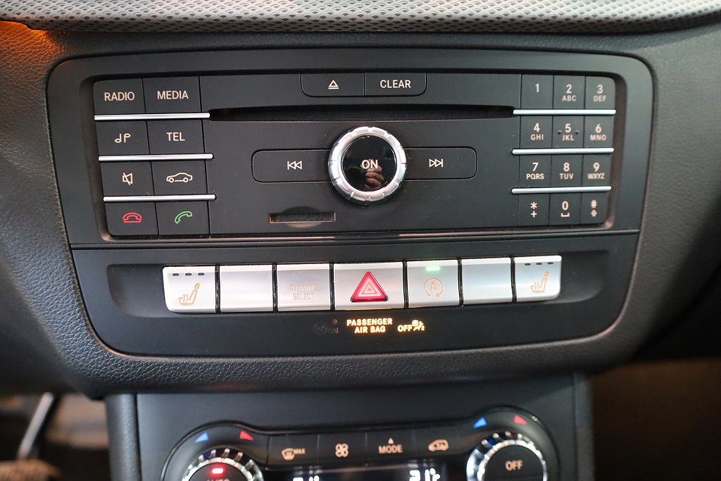 Mercedes-Benz B 180 d 7G-DCT Urban Apple Carplay Blåtand 2017