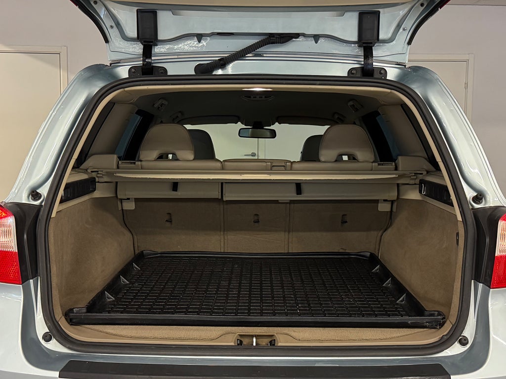 VOLVO V70 T6 286 ch 4x4 AWD GEARTRONIC SUMMUM BVA - ATTELAGE - CUIR - 233000 km