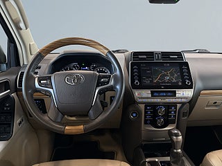 Toyota Land Cruiser 2.8 D-4D 4WD Premium 7-sits S&V/Drag/Dvärm/JBL/360kam – bild 8
