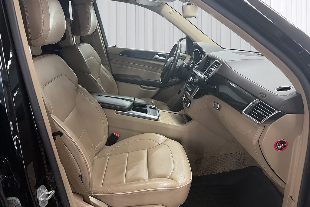 Mercedes-Benz ML 2013