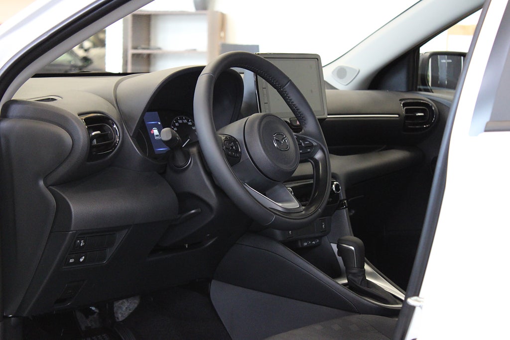 Mazda 2 Hybrid Centre - Line // Automat // Backkamera //