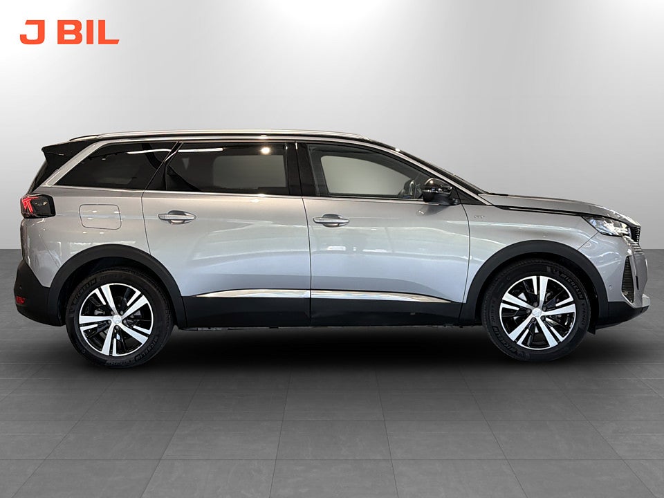 Bild på Peugeot 5008 GT 1.2 PT 130hk Aut 7-SITS B-KAMERA CARPLAY