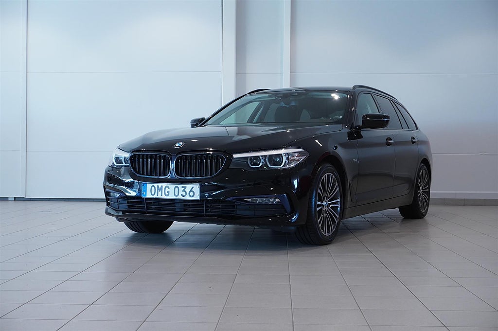BMW 520d xDrive Touring Sportline Navi Värmare Drag | Ränta 3,95%