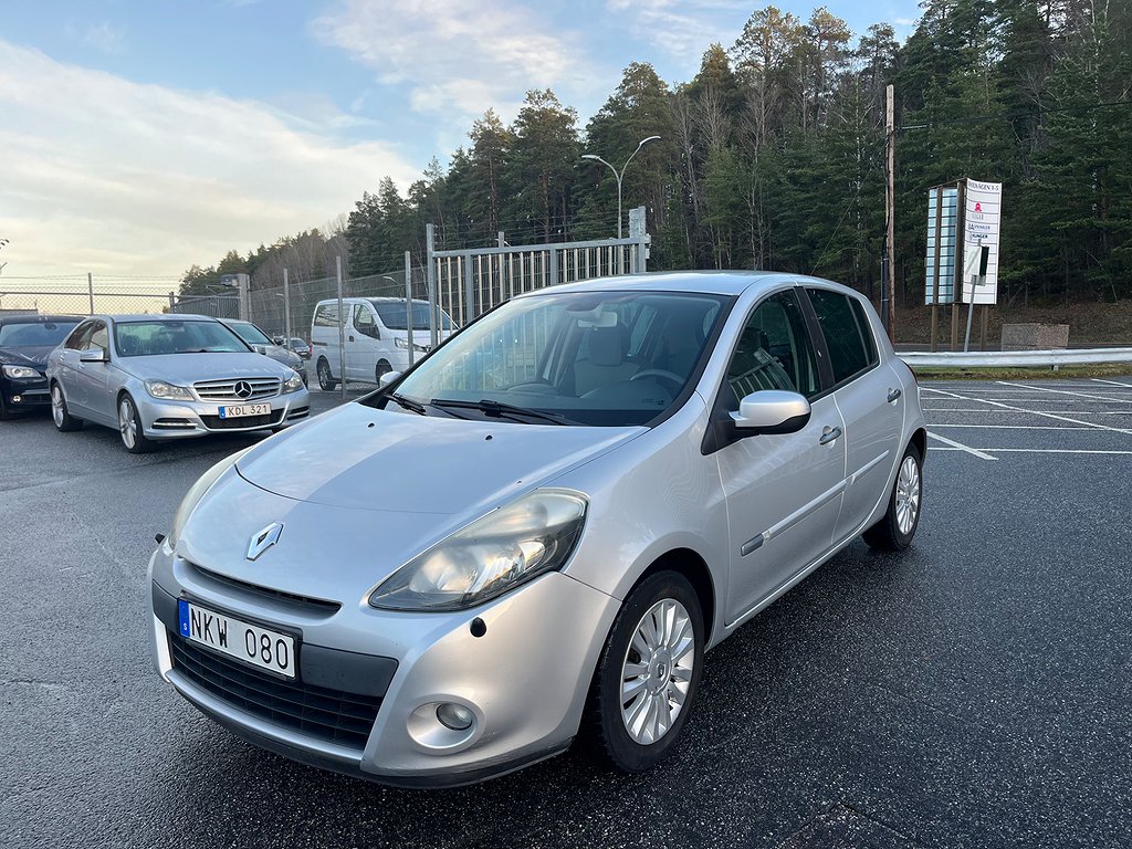 Renault Clio 1.2 E85 75hk 13000 mil Motorvärmare Välvårdad