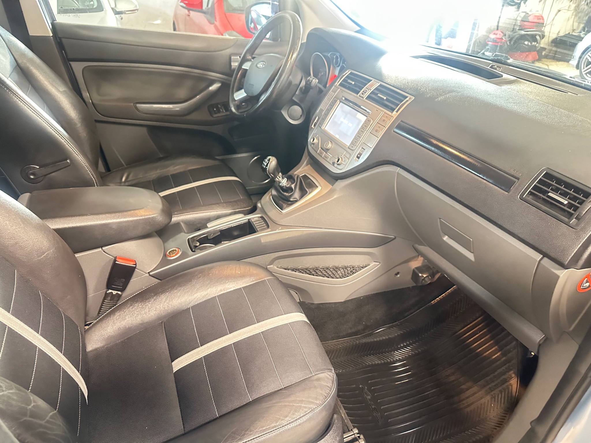 Ford Kuga 2009, bild 7/10