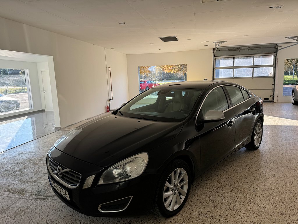 Volvo S60 D3 Summum ny besiktad välvårdad 