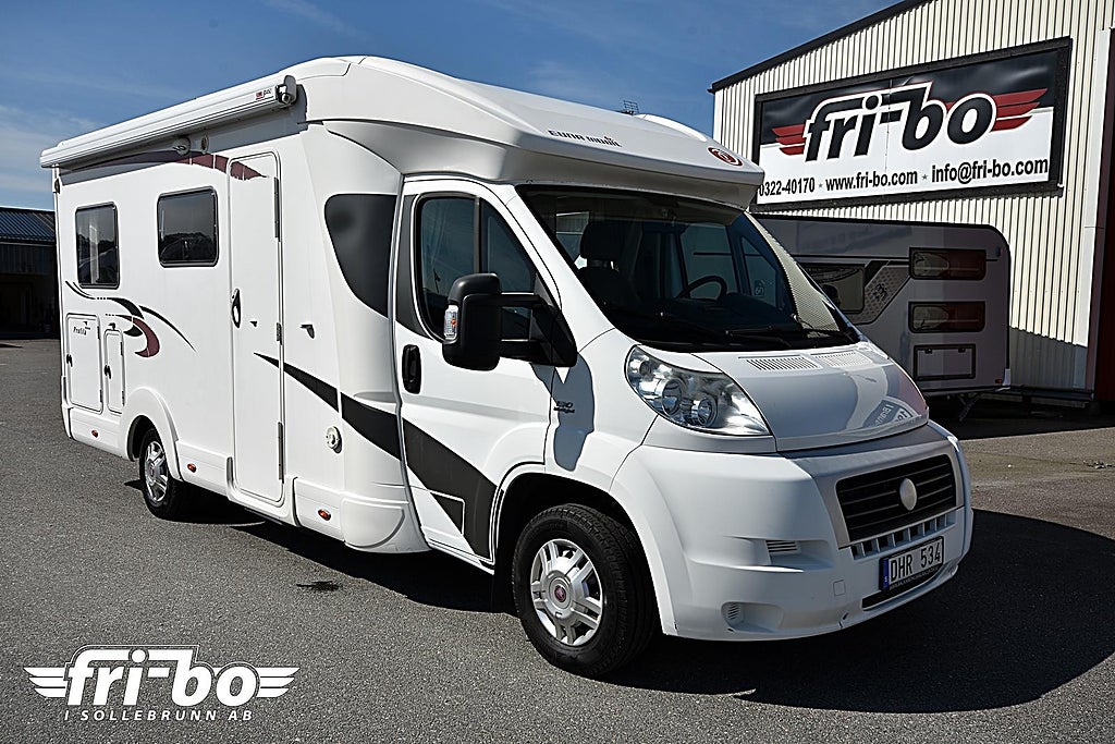 Eura Mobil Profila 680 QB Queenbed