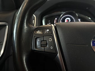 Volvo V60 Cross Country D4 Classic Pro S&V-hjul Värmare Skinn Navi Kamrem bytt – bild 18