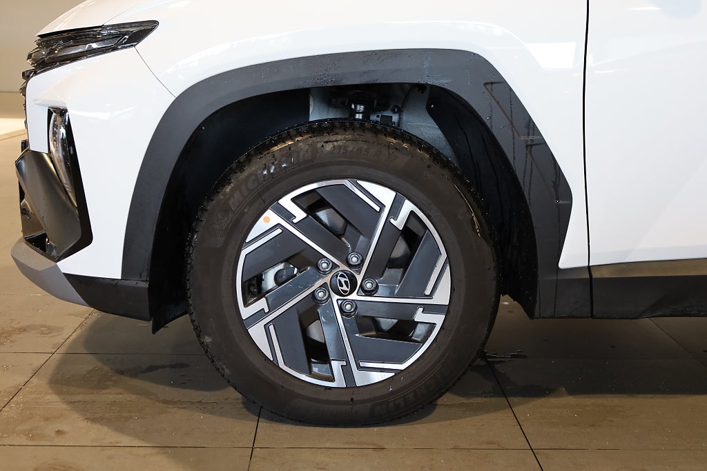 Hyundai Tucson Hybrid 1,6 T-GDi 215hk 4WD DCT Essential 2025