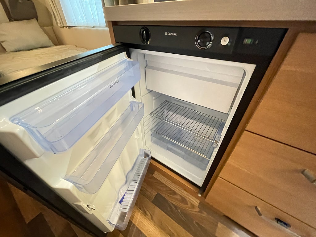 Knaus 500 Sport /Markis/1500kg totalvikt/Smidig resevagn/Långbäddar - Knaus