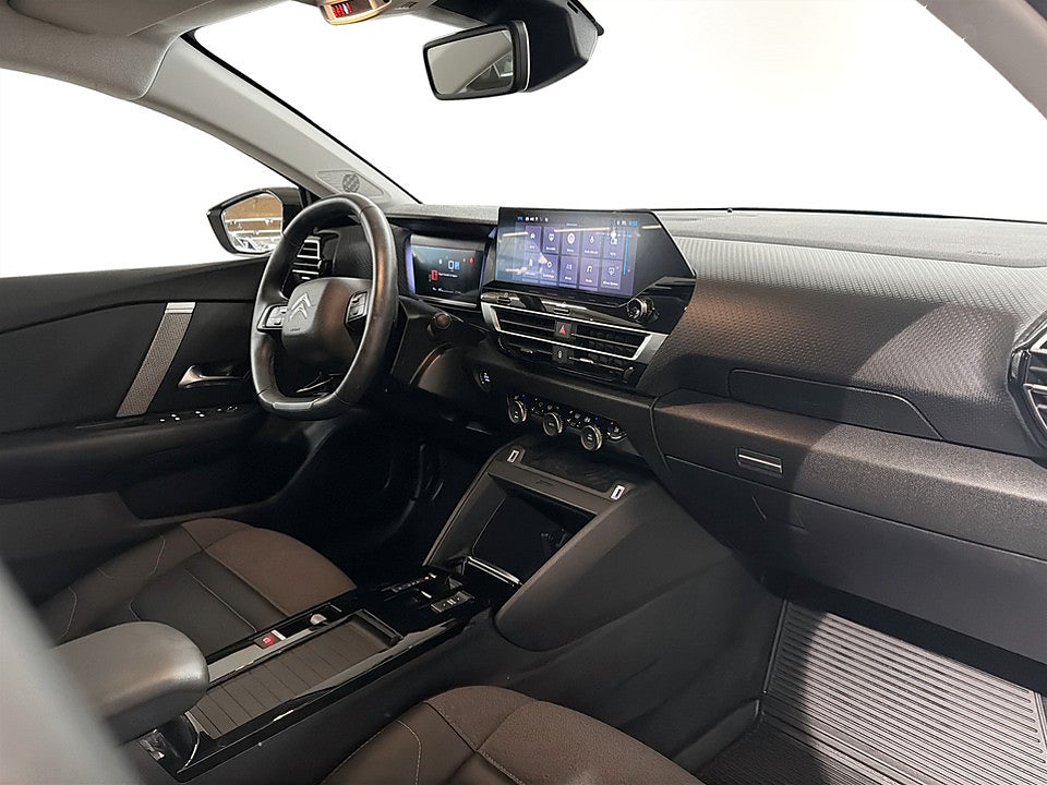 Bild på Citroën C4-X Shine 1.2 PT 130hk Aut B-KAMERA CARPLAY