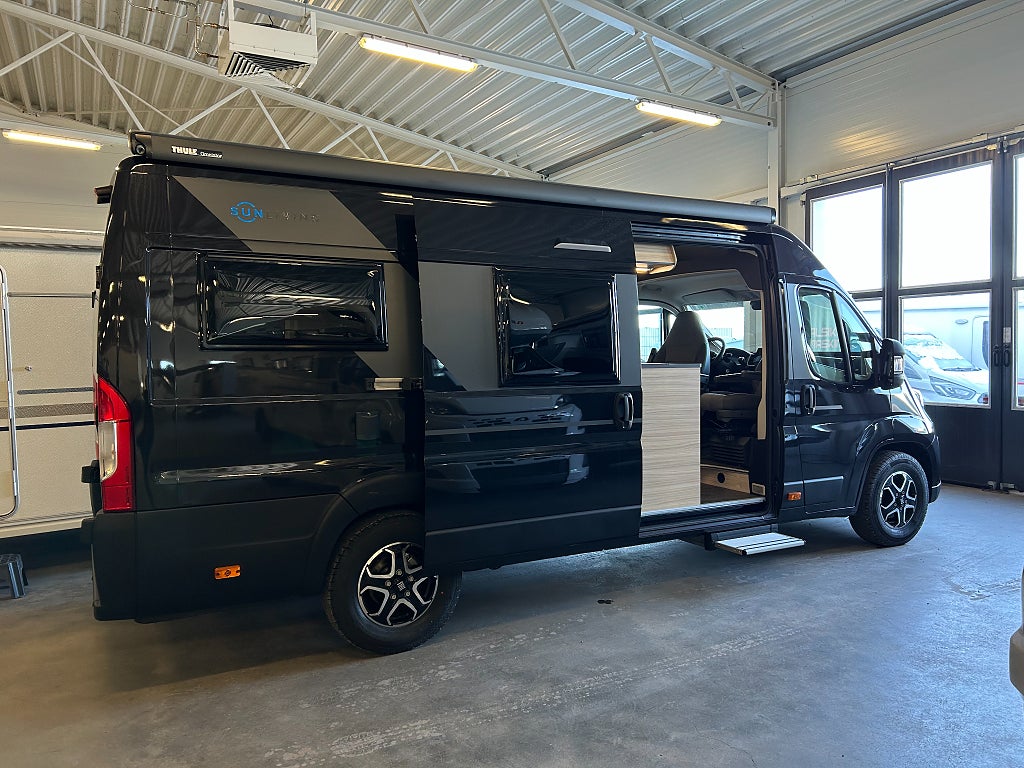 Sun Living V 65 GX /Dieselvärme / Höj & Sänkbarsäng / Automat / B-körkort/ - Sun Living