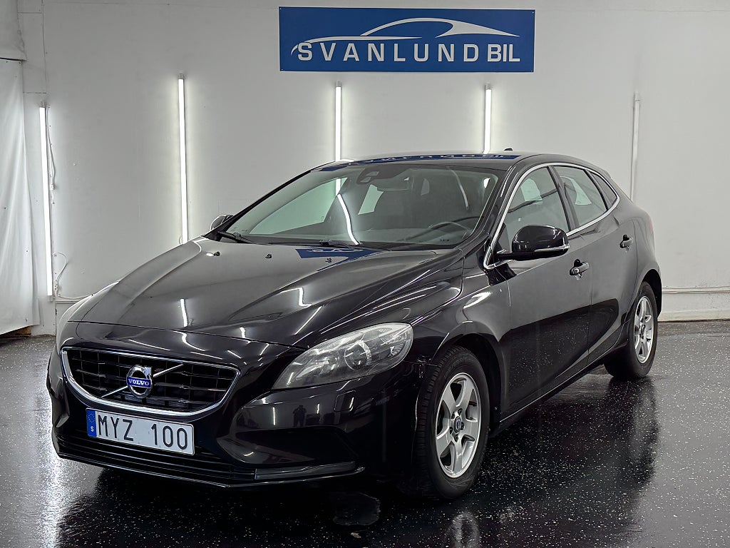 Volvo V40 D2 Summum / Backkamera / Läder / Parkeringsvärmare 