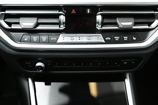Kombi BMW 330e 19 av 24