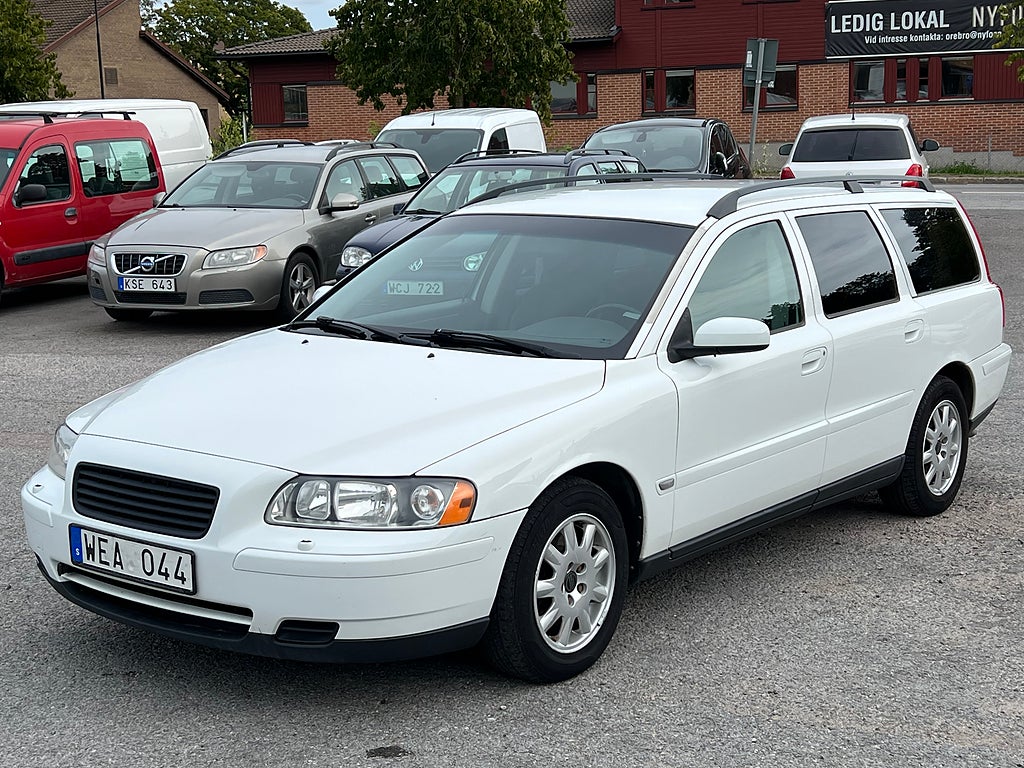 Volvo V70 2.4 Business Euro 4 Dragkrok Nybesiktigad