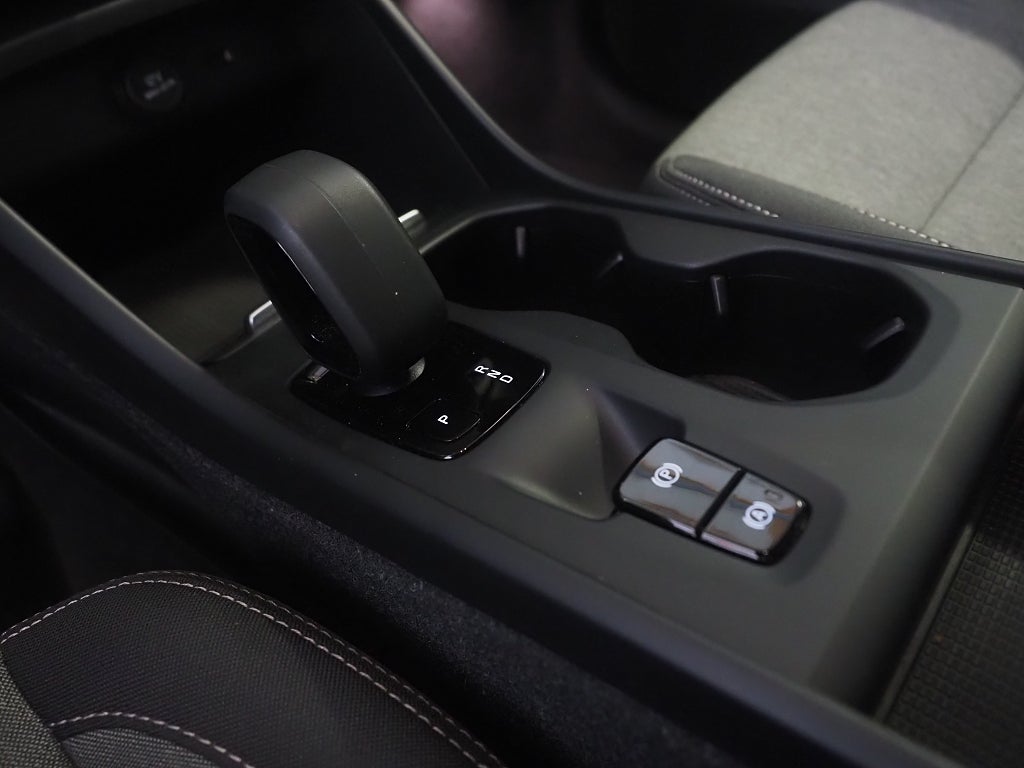 Volvo XC40 Recharge T4 211hk DCT Inscription Exp | Kamera | 2022