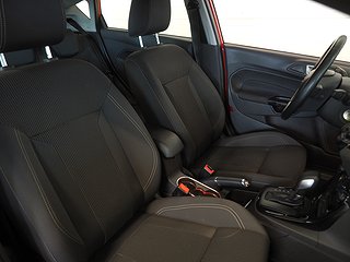 Halvkombi Ford Fiesta 8 av 18