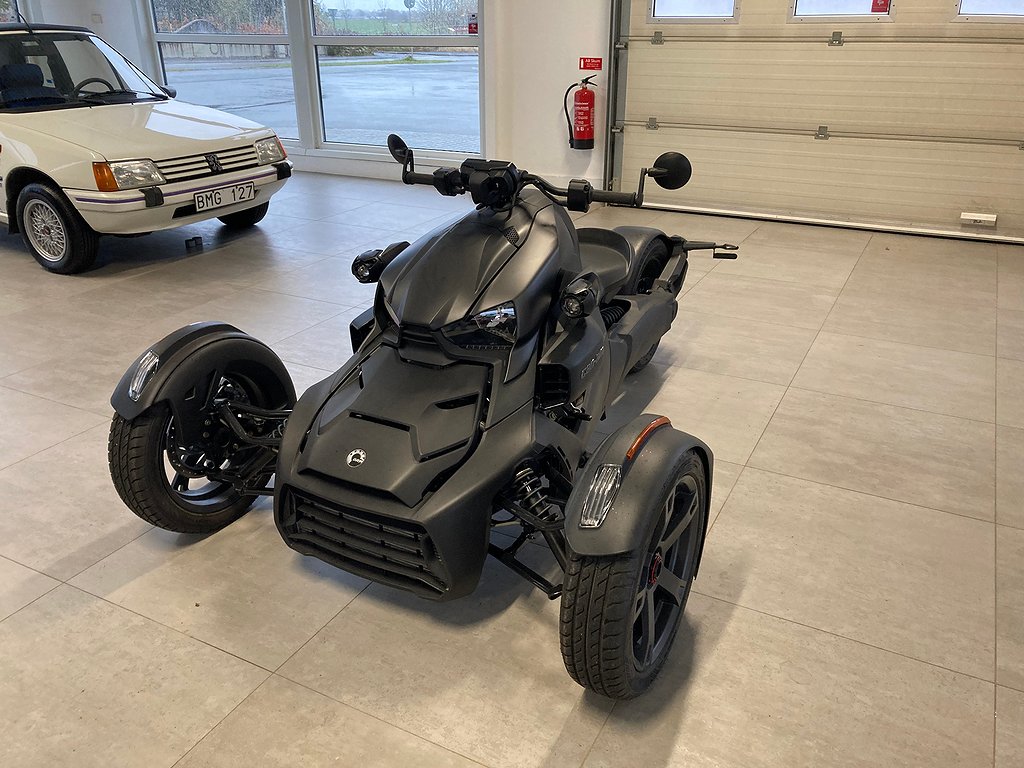 Can-Am Ryker  900 Sport