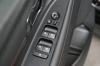 Halvkombi Hyundai i20 17 av 24