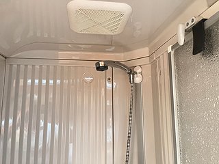 Husbil-halvintegrerad Bürstner T700 11 av 12