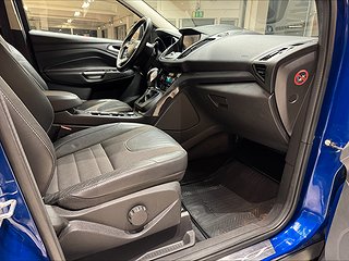 Ford Kuga 2.0 TDCi AWD Titanium/Aut/Drag/Mvärm/B-kamera/S&V