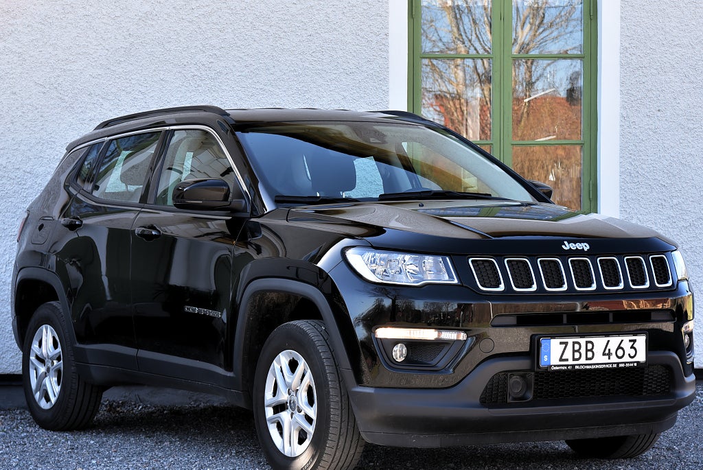 Jeep Compass 2.0 4WD 140hk | Dragkrok Rattvärme Autopilot Sensorer