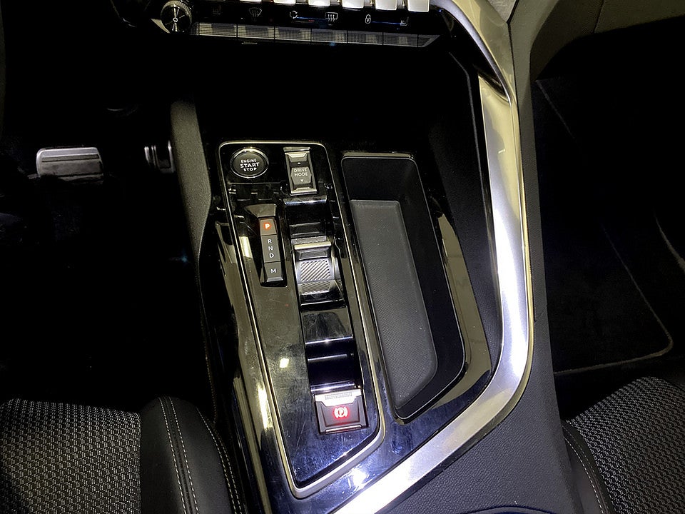 Bild på Peugeot 3008 GT 1.2 PT 130hk Aut - B-KAMERA, CARPLAY