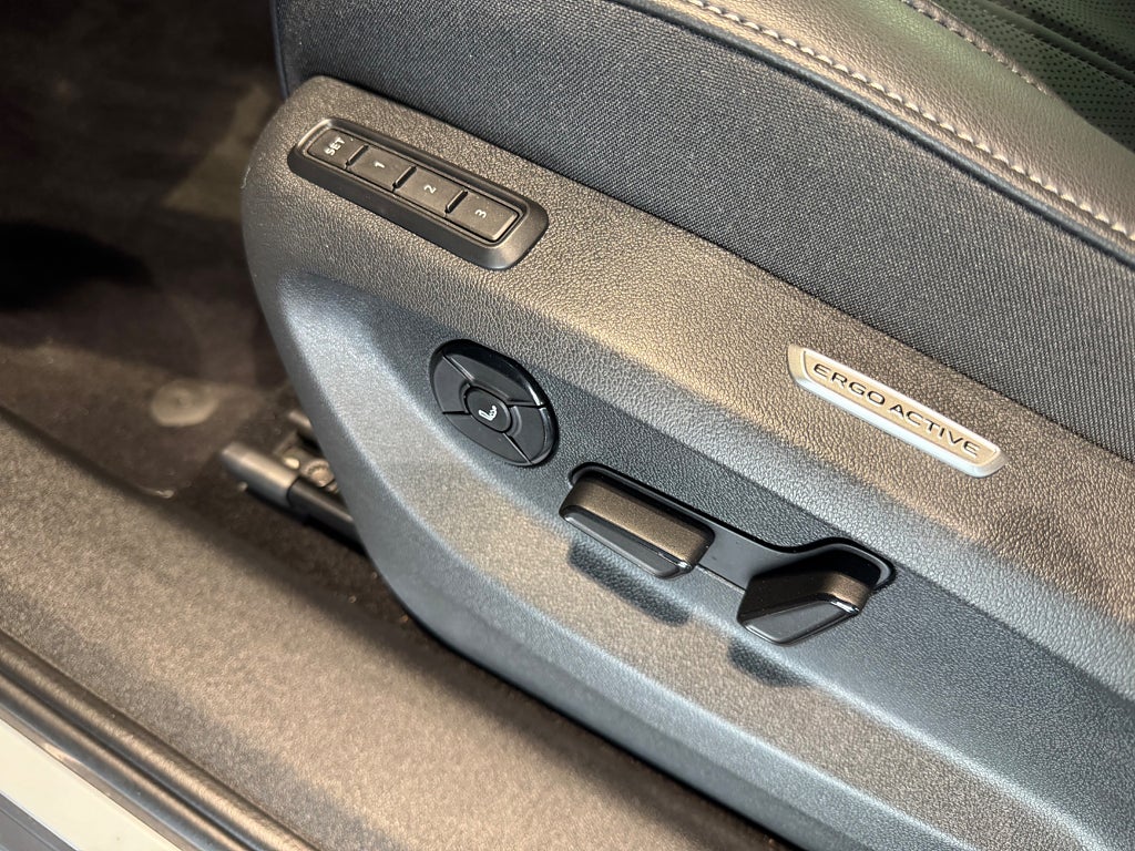 Volkswagen Tiguan 2.0 TDI 4Motion R-Line Panorama Harman Kardon Värmare - bild 10