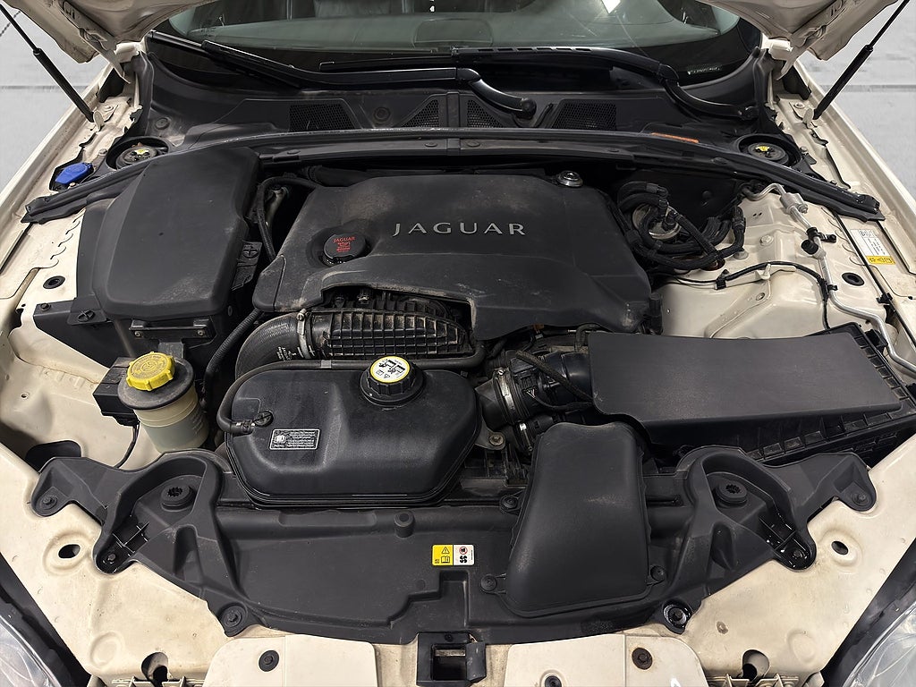 Jaguar XF 3.0 V6, 275hk, Premium Lux, 3 brukare, 12mån garanti