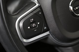 SUV Volvo XC60 16 av 32