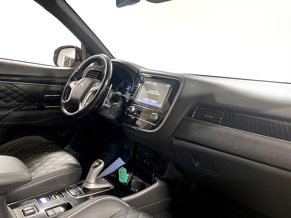 Bild på Mitsubishi Outlander Business PHEV 224hk Aut B-KAMERA DRAG ELSTOL