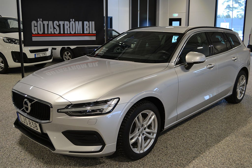 Volvo V60 B4 Momentum/9900MIl,Kamera,GPS