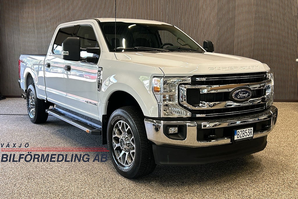 Ford F-250 Crew Cab 6.7 V8 Power Stroke 4x4 Diesel