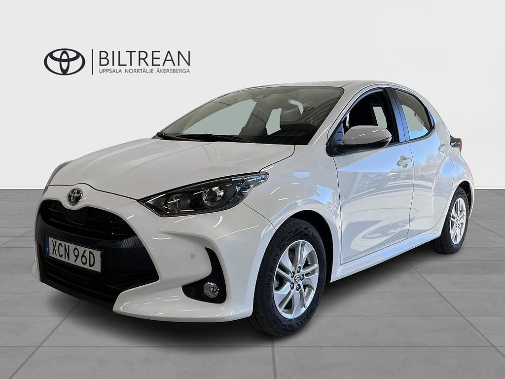 Toyota Yaris 1.5 Hybrid Active komfortpaket P-sensorer Vinterhjul