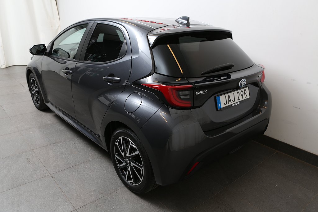 Toyota Yaris 1,5 VVT-i Hybrid CVT Active Plus 5D 2023