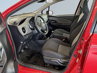 Toyota Yaris 5-dörrar 1.5 VVT-iE Active S&V-Hjul/Backkamera/Mvärm – bild 7