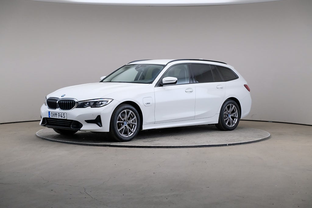 BMW 330e 3 Touring Sport Line Drag HiFi