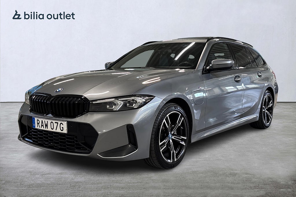 BMW 330e xDrive Touring M Sport 292hk Panorama Drag H/K Widescr