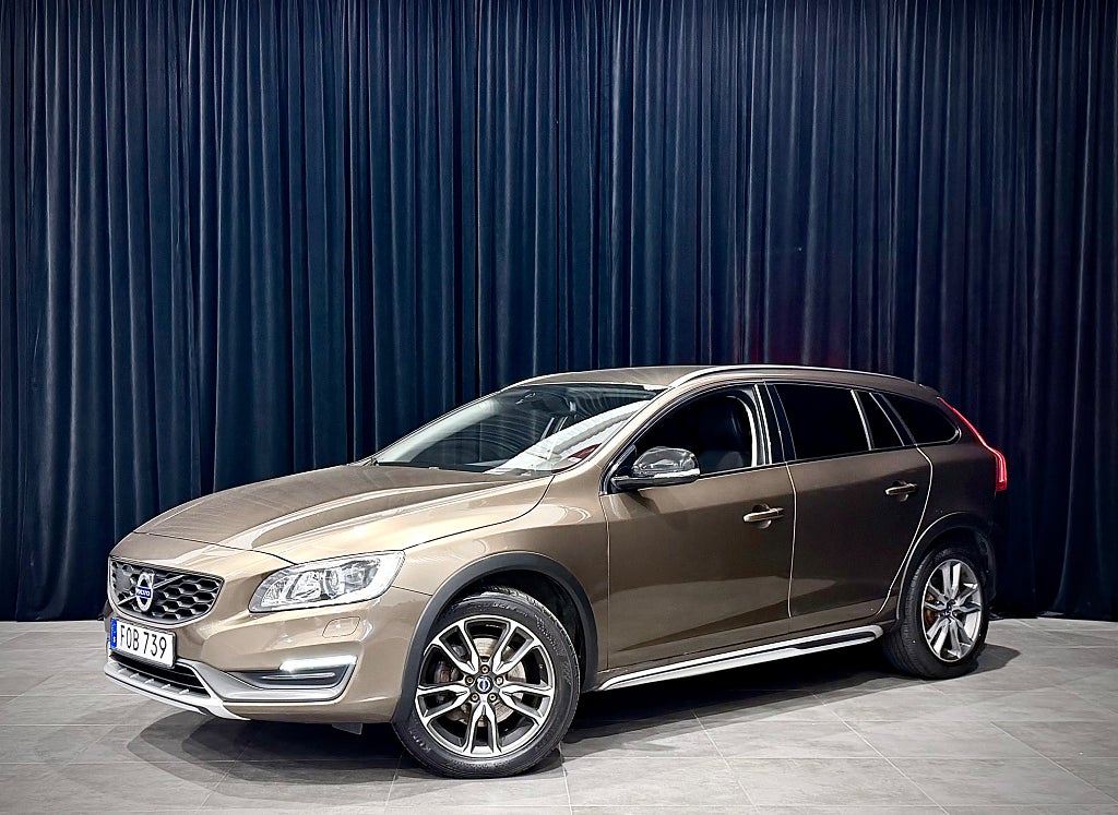 Volvo V60 Cross Country D3 Business Edition 1-ÄGARE DRAG NAVI P-VÄRM SoV 151HK